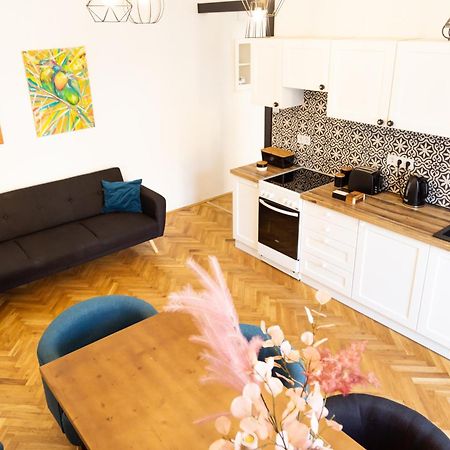 Art Home Eğri Dış mekan fotoğraf